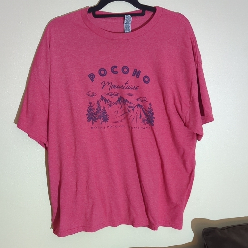 Gildan Red Short Sleeve Tee, Poconos Mountain - Picture 2 of 6